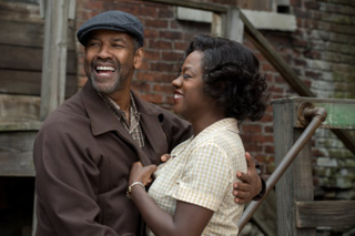 Denzel Washington and Viola Davis in Fences.